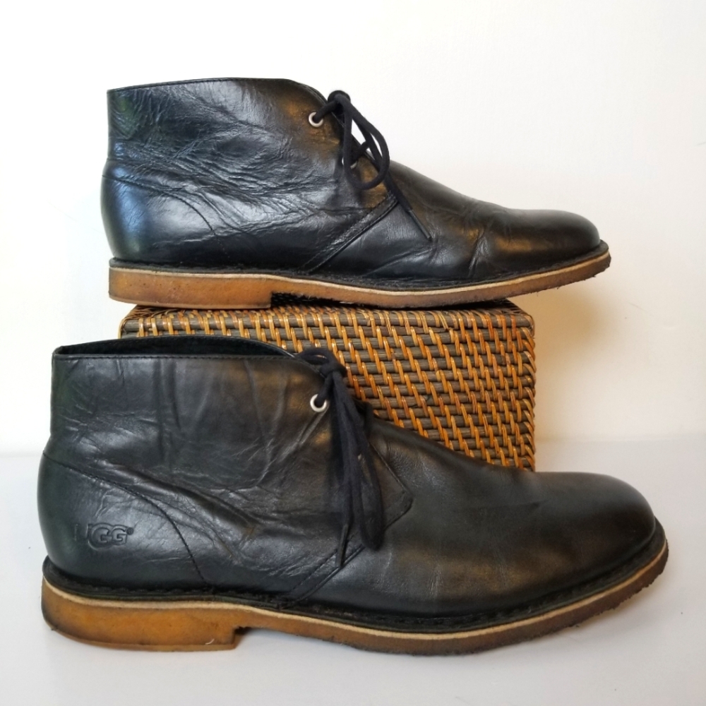 UGG Leighton Black Leather Chukka Boot